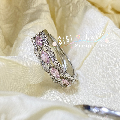 Sisi light luxury niche fashion versatile imitation moissanite diamond ring for women 18K micro-plated brilliant pink love zircon ring