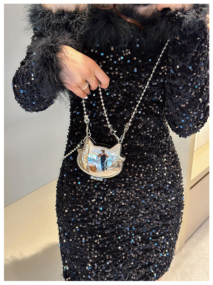 Cartoonish, mini and cute zinc alloy small bag for women, 2025 new style, stylish single-shoulder bag, crossbody chain and metal undefined