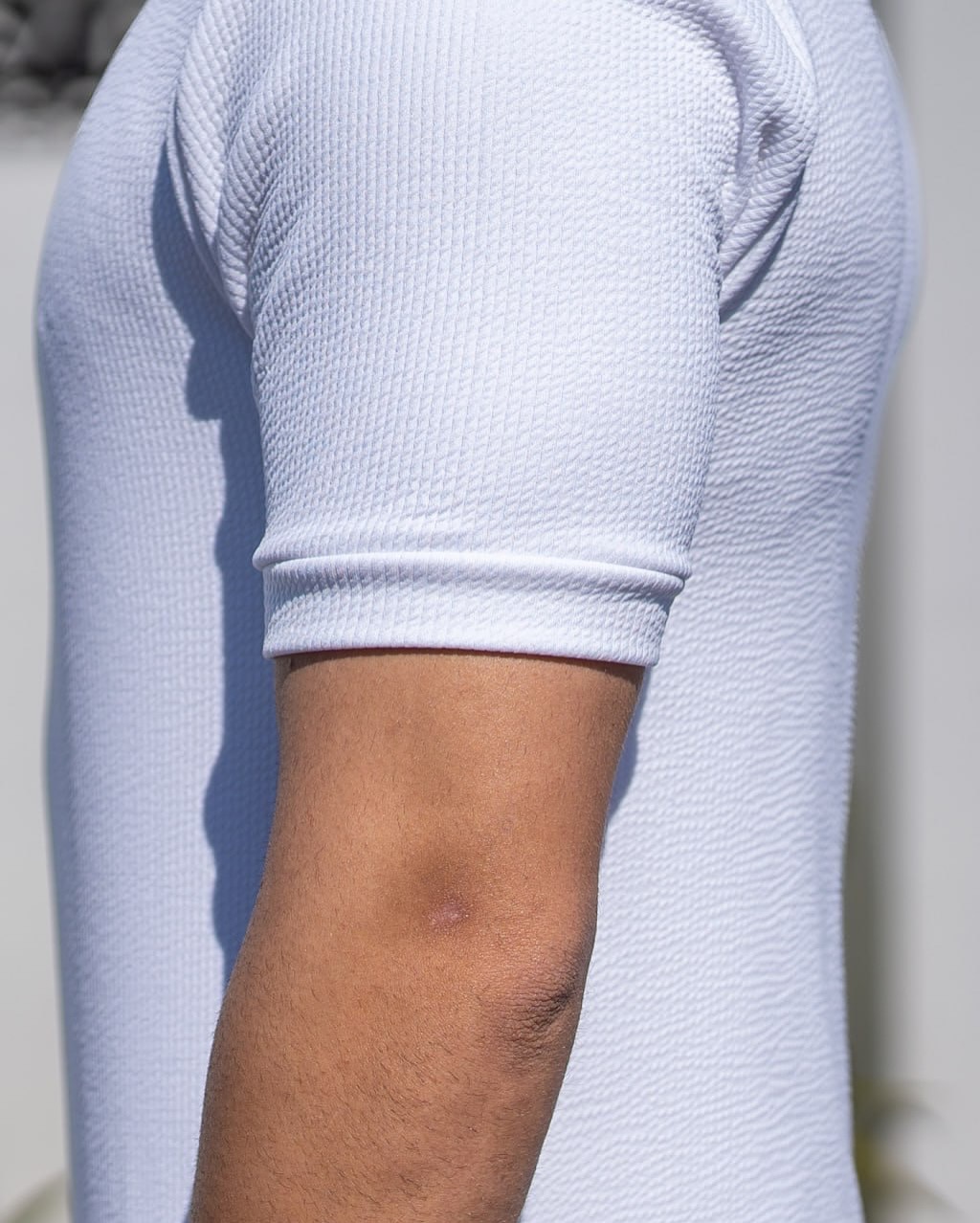 Herren T-shirt Mit V-ausschnitt Und Schlangenmuster Kurzarm_voghion.com