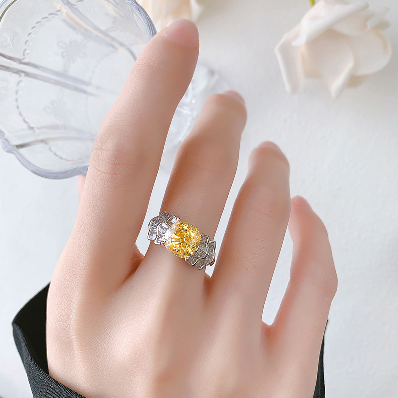 Joyas de Zhuang Shengsheng, incrustaciones de cobre, venta caliente, diamantes de alto carbono, flores de hielo, anillos de corte, lazos, diamantes, piedras principales 8*8