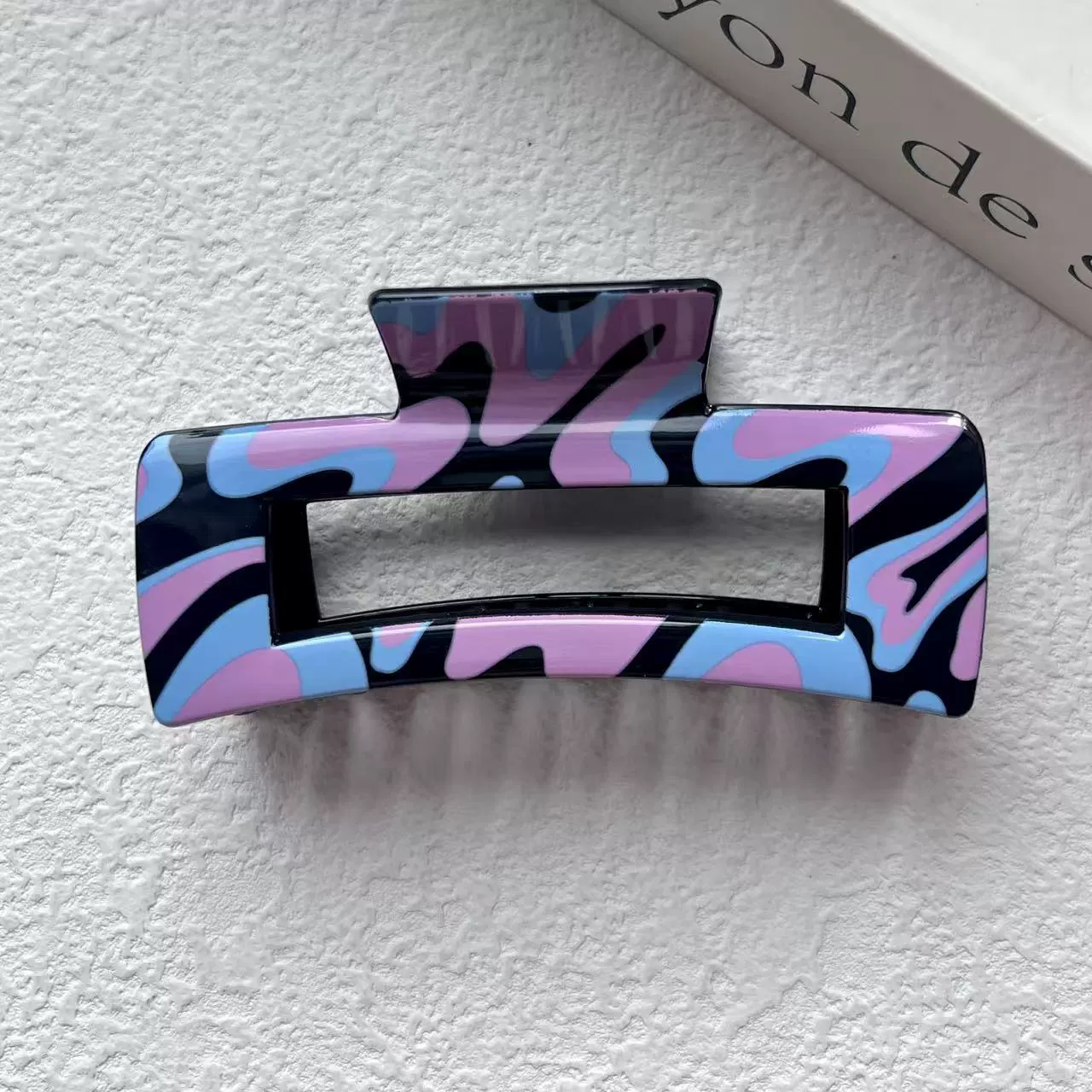 Краб‑заколка с ромашками, квадратный «шарк», 10,5×5×4,5 см, лёгкая