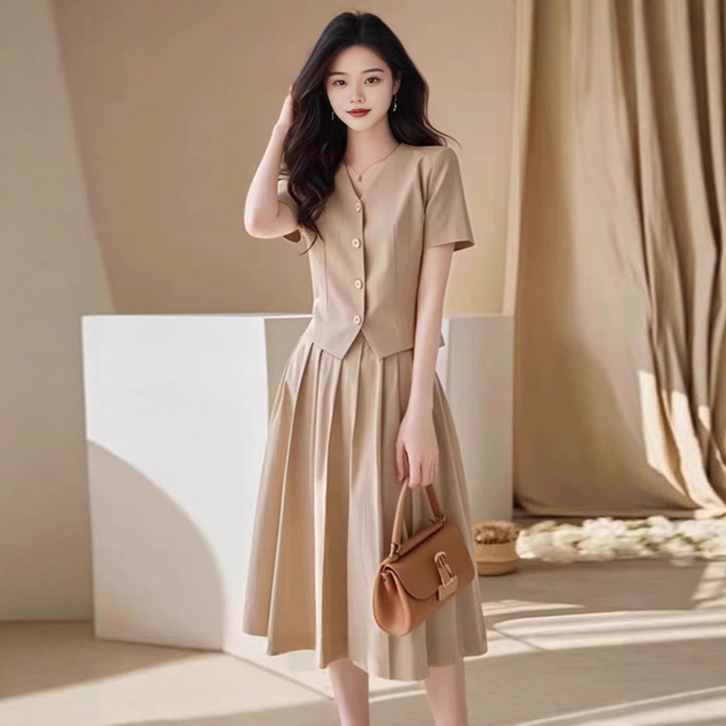 Summer European-Style Pear-Shaped Body Outfit, Capable and Elegant Women's Short-Sleeved Shirt and Skirt Two-Piece Casual Professional Suit