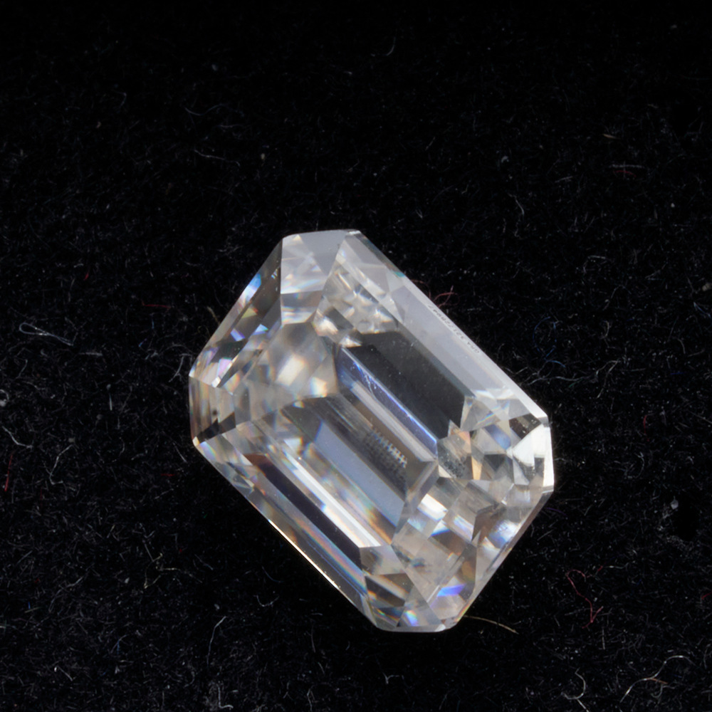 Geometría de forma especial esmeralda cortar diamantes mozan piedra desnuda GH color VVS limpieza de corte acabado sin defectos penetración