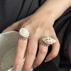 ボヘミアンオーシャンスタイル天然巻貝手作りリングINSホリデーパーソナライズされたメタルスタッキングリング