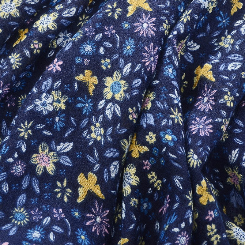 Vintage estilo étnico púrpura mariposa azul pequeña bufanda de seda floral cáñamo impreso artístico todo-fósforo chal de algodón y lino sensación bufanda