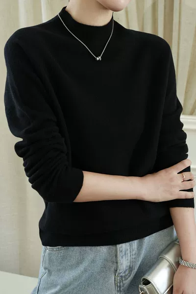 Black (half -neck)
