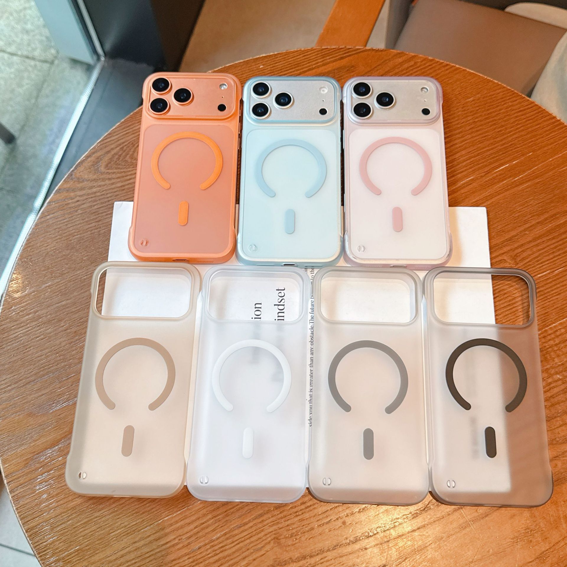 Pc Frameless Large Hole Case Suitable for Apple 17 Pro Max, Ice Fog Magnetic Transparent Ultra-Thin 16 Protective Anti-Drop Case