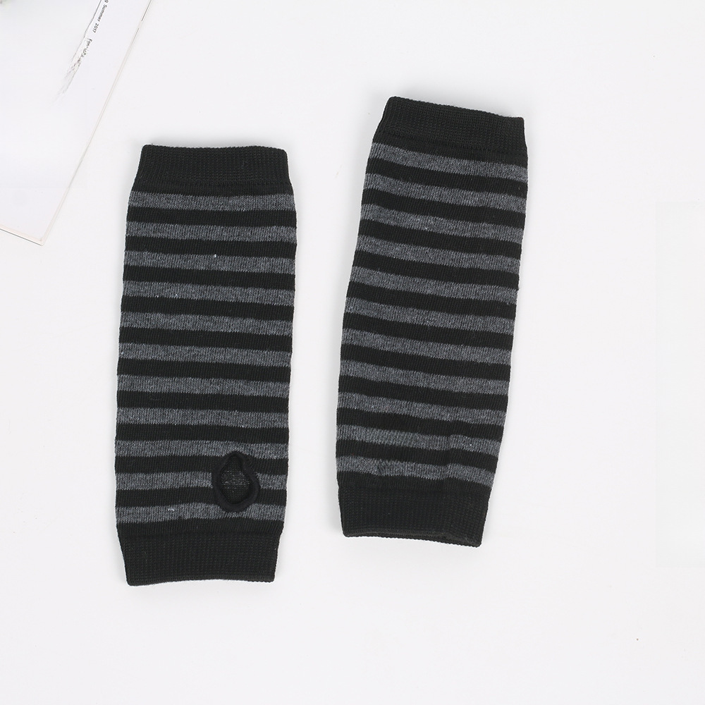 Cross-border Knitted Finger-leaking Gloves cospla Anime Striped Finger-wearing Wrist Sleeve Children's Finger-exposed Arm Sleeve Thin_voghion.com