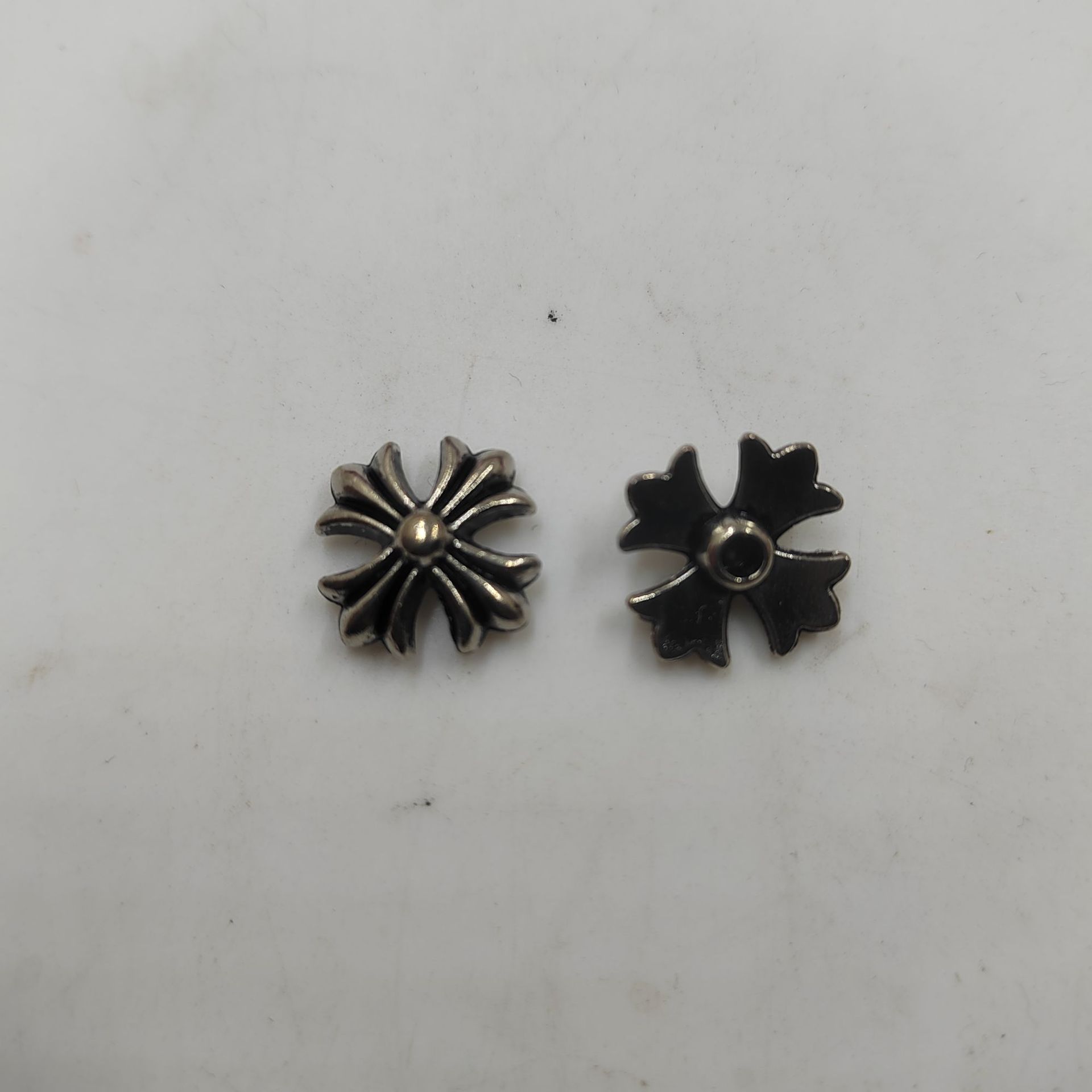 克罗花钉复古合金朋克财布扣铆盖扣十字状箱包鞋帽服饰配件插脚角