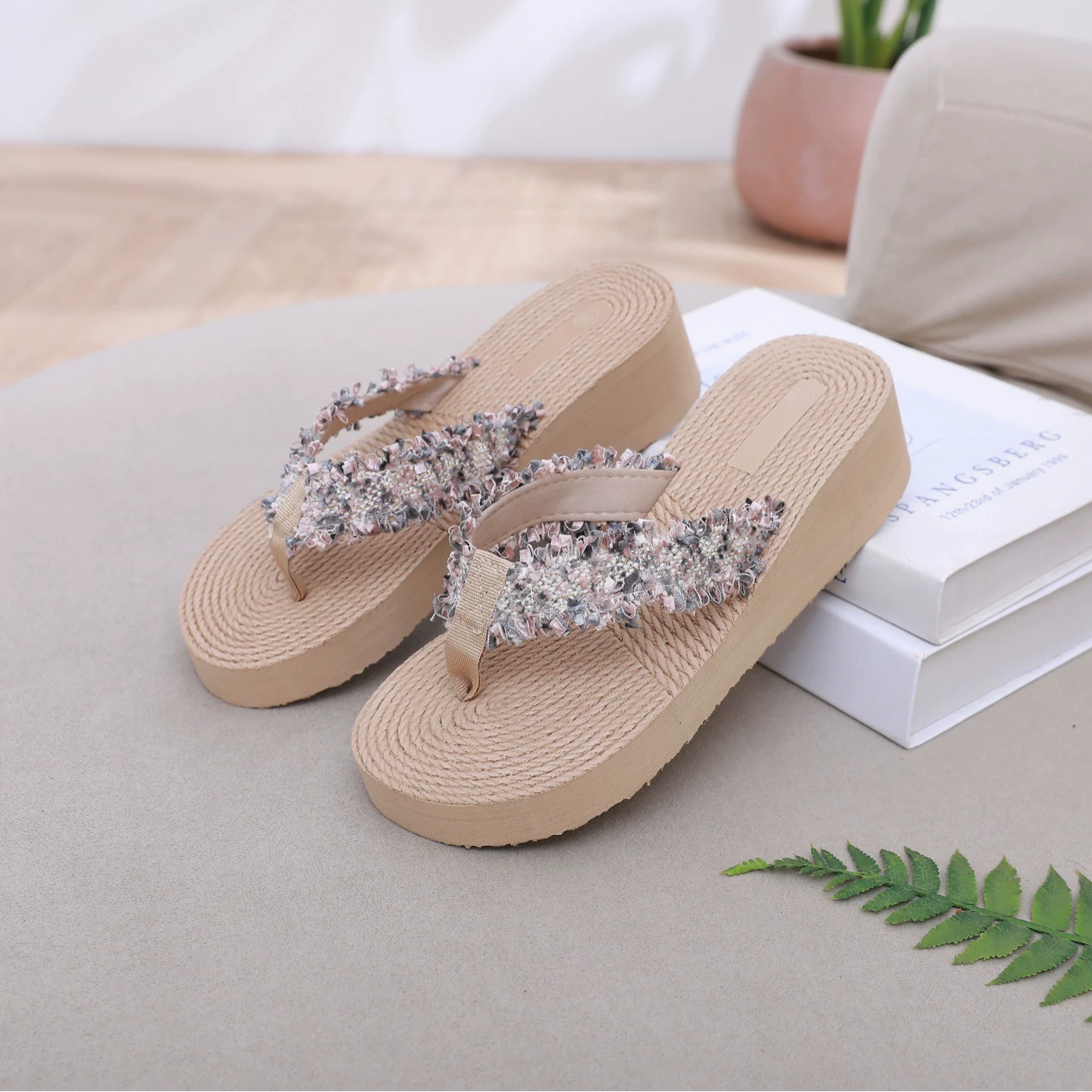 Трансграничные женские маленькие ароматические тапочки износостойкие женские буксирные летние новые толстые подошвы