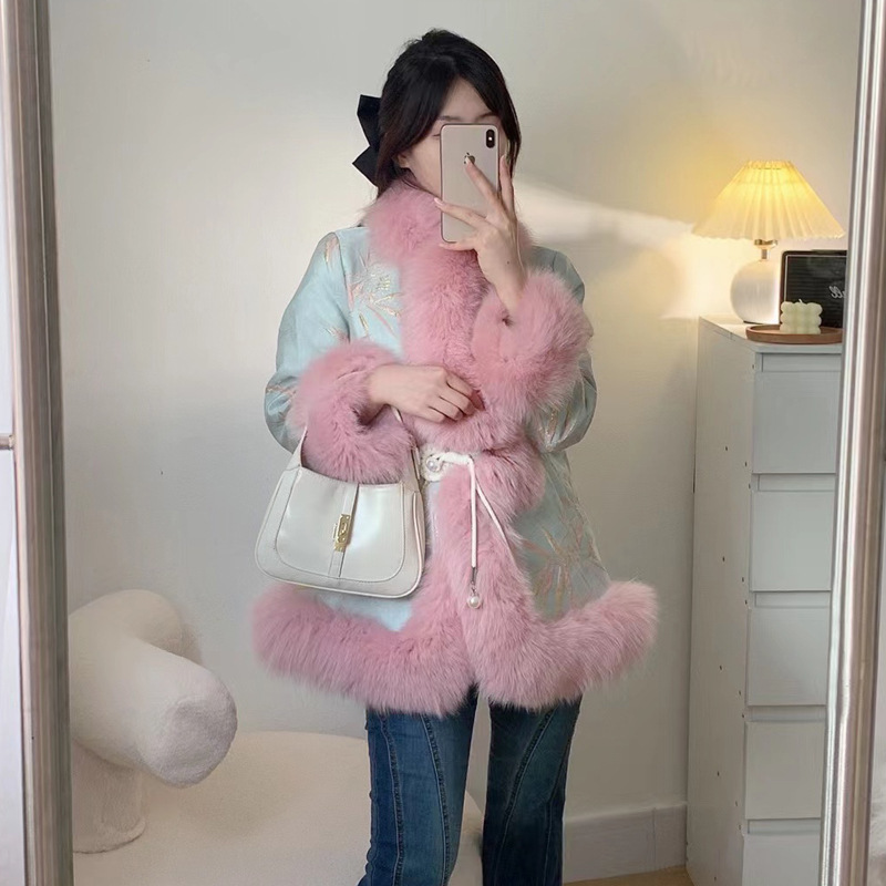 2026 Autumn/Winter Fox Fur Patchwork down Jacket with a Loose Fit, Jacquard Bamboo Pattern Pockets, and Chinese Style Outerwear