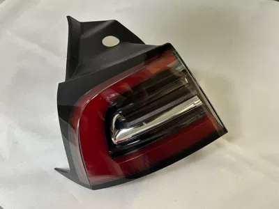 outer taillight 1502086-00-D – Tail light