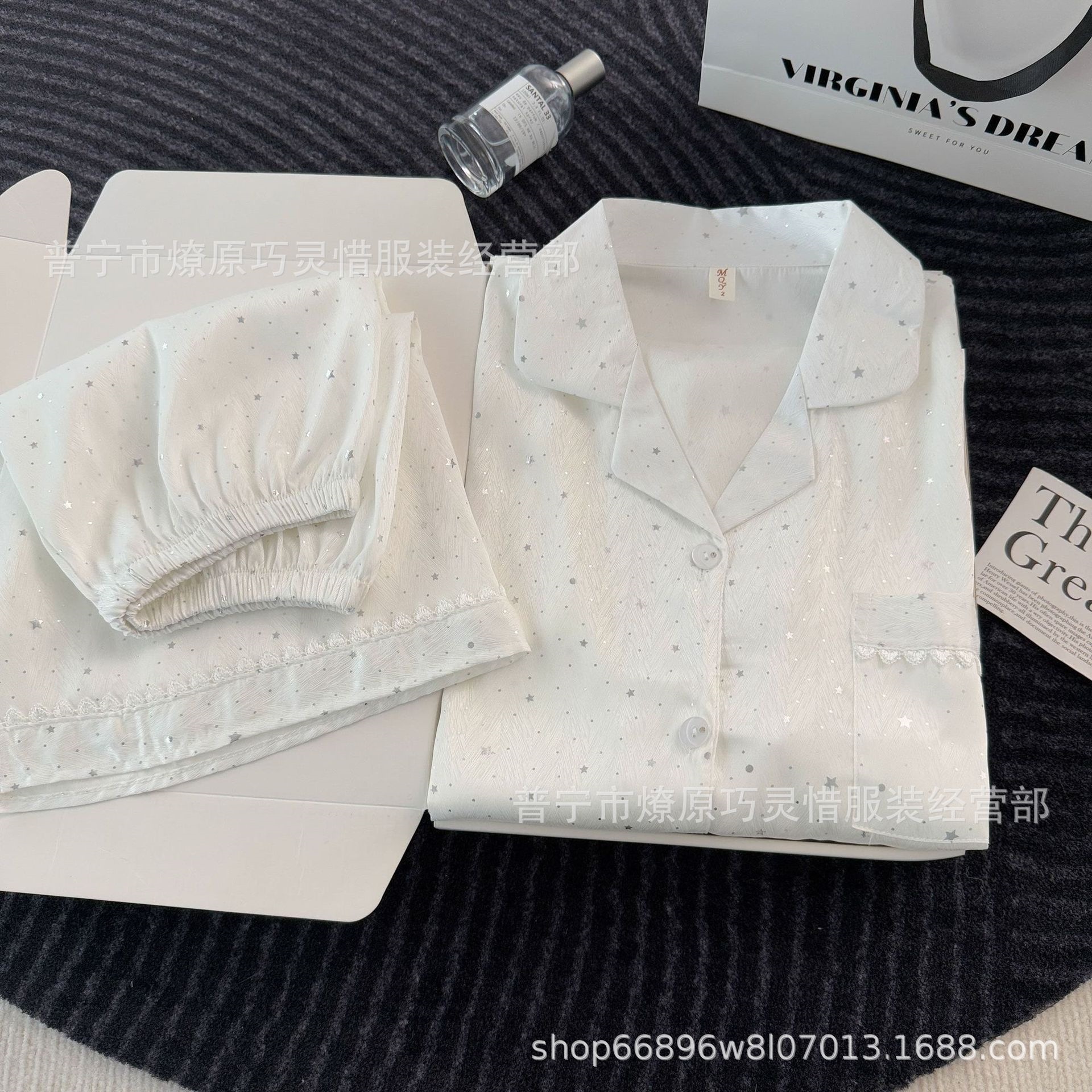 Pijama de verano nuevo hielo pantalones cortos de mangas cortas de dibujos animados KT gato coreano dormitorio de estudiantes ropa delgada set