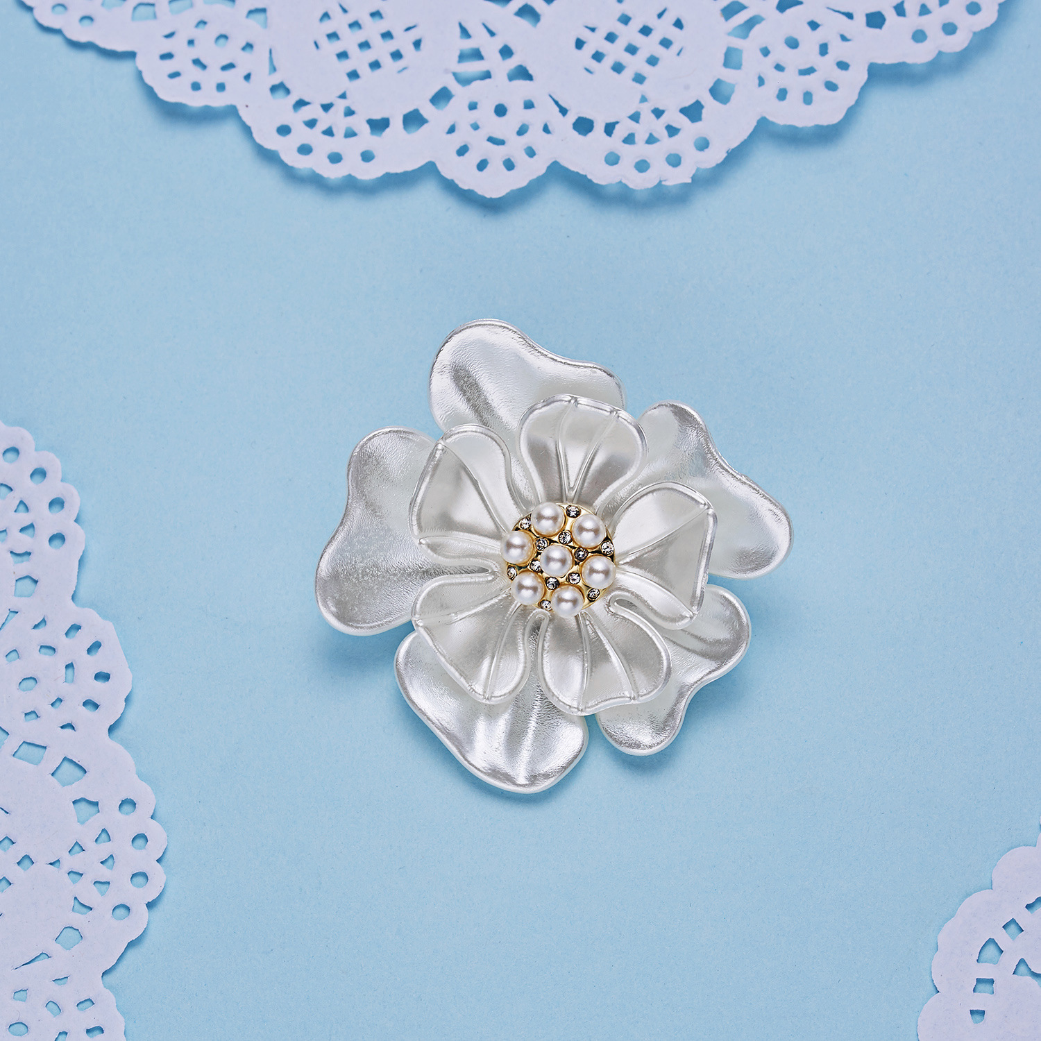 Camellia Brooch Scarf Buckle For Women Floral Fashionable Accessory_voghion.com