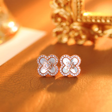 轻奢风粉色四叶草耳环女2025新款爆款高级感耳坠气质大气精致耳饰