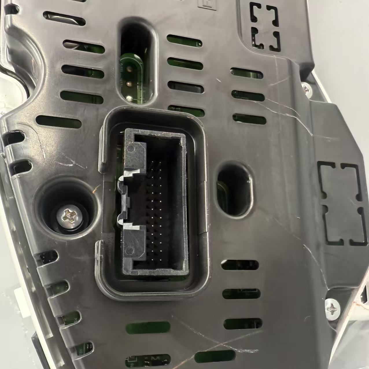 Suitable for 13-20 Mondeo Luxury Semi-Lcd Instrument Panel, Speed, Water Temperature, and Rpm Display, Brand New Original Factory Product