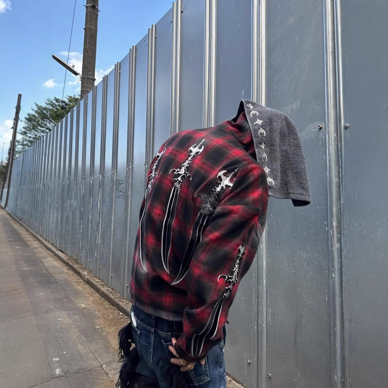 ThugClub Langrisser Embroidered Red Zipper Profile Long Sleeve Flannel Multi-Pocket Relaxed Hooded Sweats ThugClub Langrisser Embroidered Red Zipper Profile Long Sleeve Flannel Multi-Pocket Relaxed Hooded Sweats