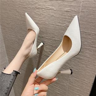 �Gɫ�߸�ЬŮ2021���¿��OӋ��С�����|�ָ���Ƥ�r�b��Ь���^8cm