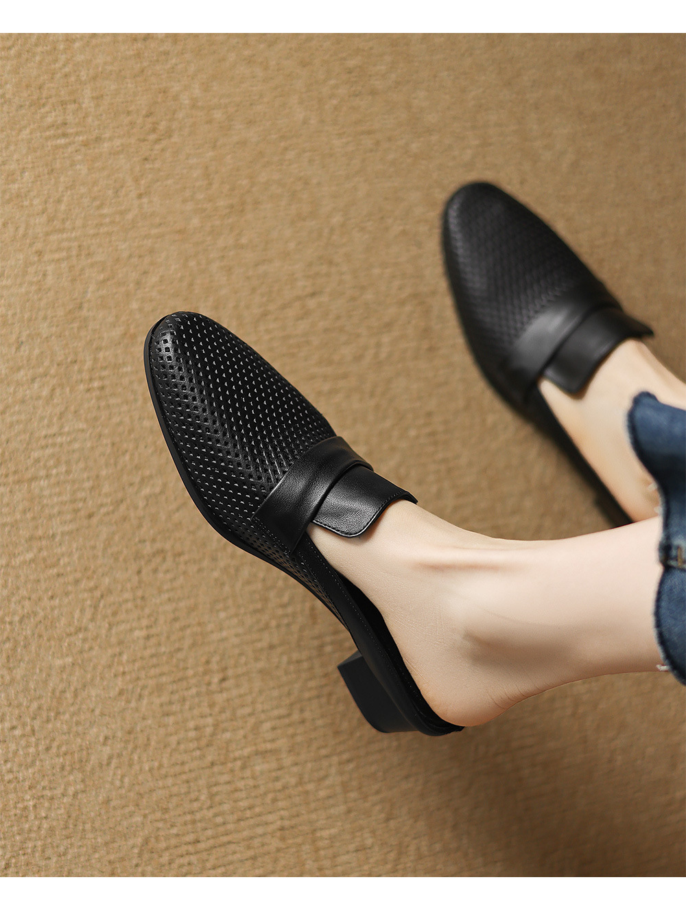 Sandal nữ quai ngang mũi kín gót thấp đế xốp nhẹ mùa xuân hè — đen chi tiết 13