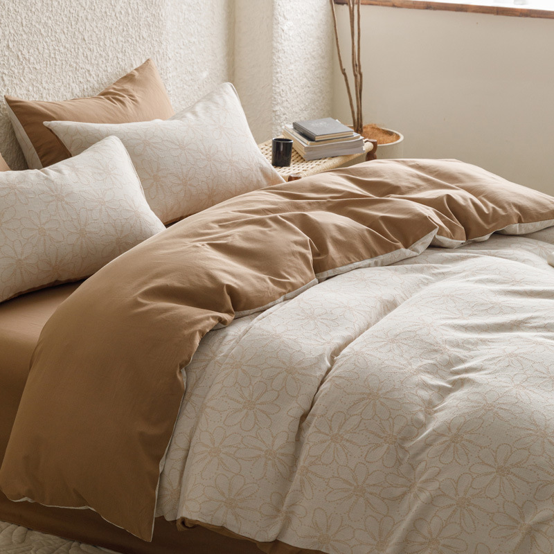 Clase ligera de lujo A algodón lavado de algodón de cuatro piezas de tres capas de hilo jacquard edredón cubierta sábana de algodón de fibra larga cama de algodón de cuatro piezas