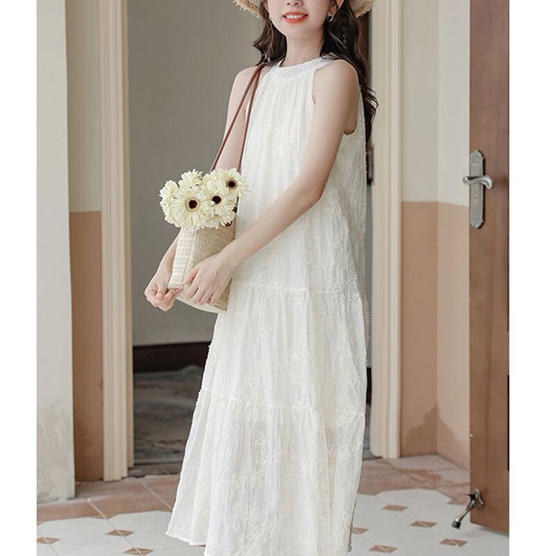 Spring and Summer Halterneck Suspender Dress for Women Summer 2025 New Style Petite Sleeveless Off-Shoulder Seaside Resort Style Long Dress