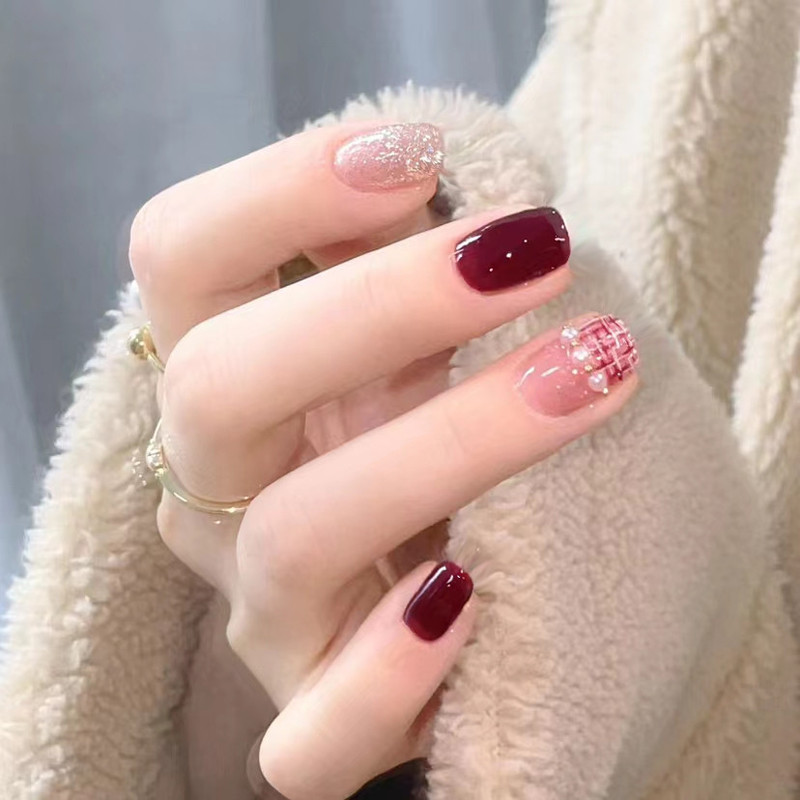 Wearable Nails 24 Pieces Boxed B766 Red Fragrance New Year Bride Whitening Pure Lusty Elegant Simple Fashion Manicure