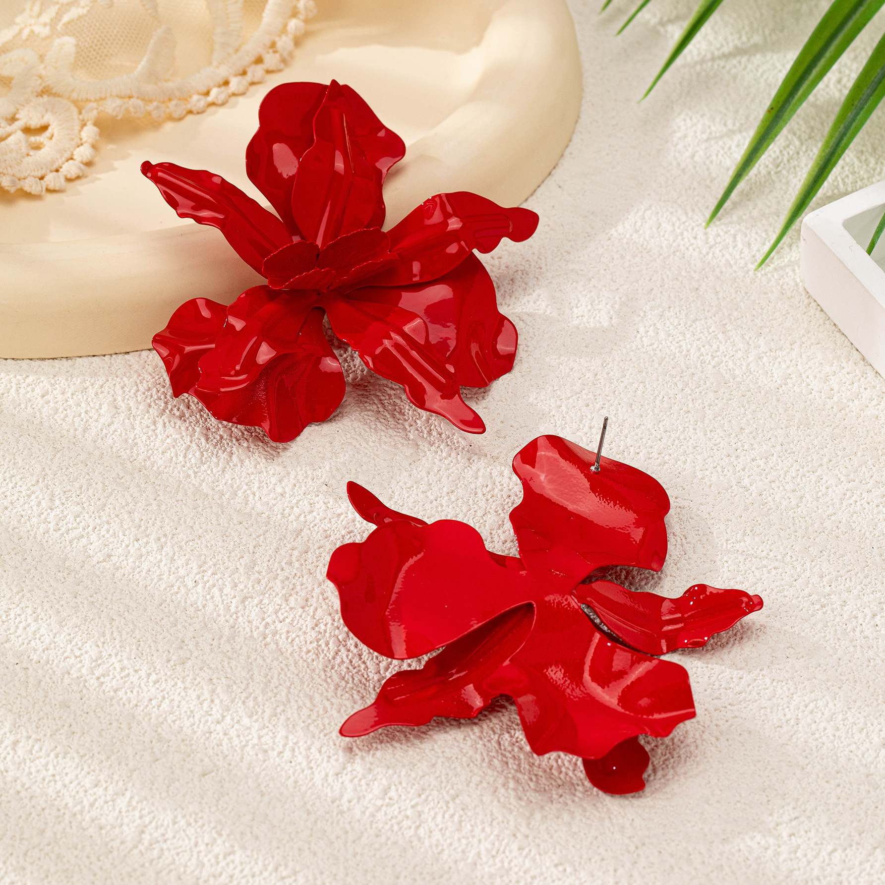 All Seasons Season Women's Gender Plating Design 1 Pair Classic Style Flower Plating Alloy Ear Studs