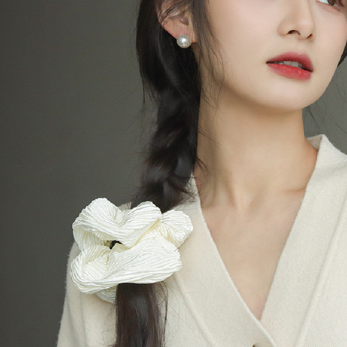 Solid color simple temperament new style striped folds ins design pig ins hair loop head rope for women high-end large intestine circle