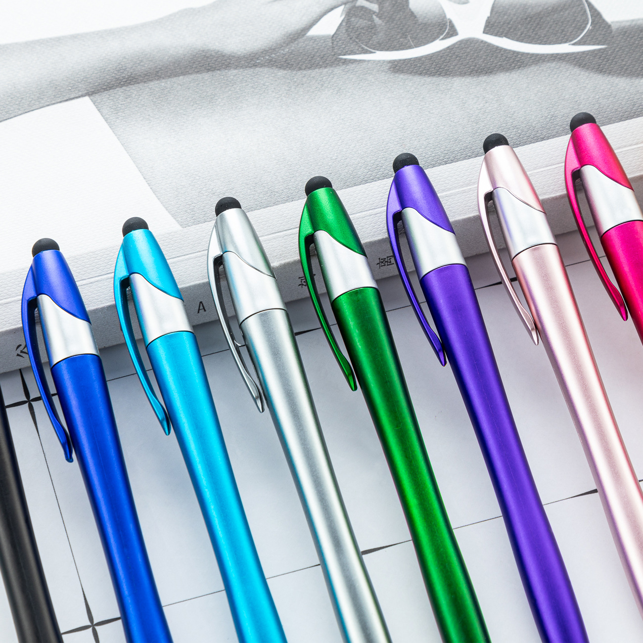 Fabricante mayorista bolígrafo de plástico imprimible logotipo capacitivo de escritura a mano bolígrafo publicitario regalos bolígrafo promocional