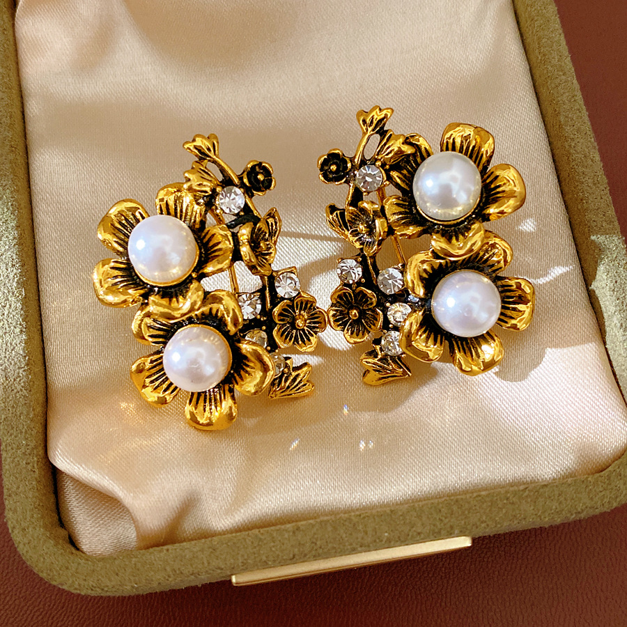 Medieval vintage aguja de plata con flores de diamantes perlas pendientes de perlas temperamento retro pendientes ligeros de lujo de alta calidad pendientes para mujeres image 7