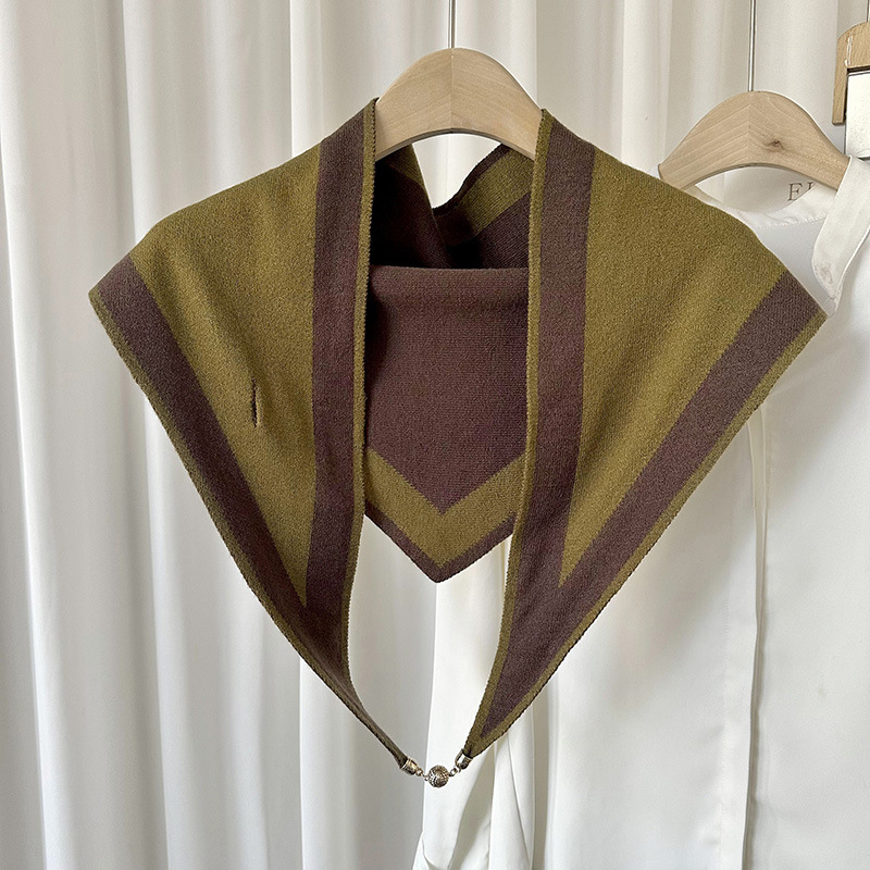Nueva hebilla magnética bufanda de triángulo de punto para mujer otoño e invierno cálido cuello bufanda de protección de moda todo fósforo suave bufanda decorativa