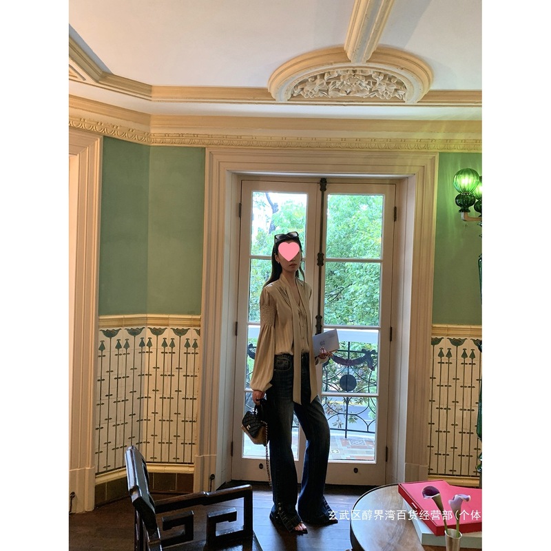 跨境ZHAIAIAIA 古金色V领衬衫女秋季新丝带设计感时尚长袖衬|undefined