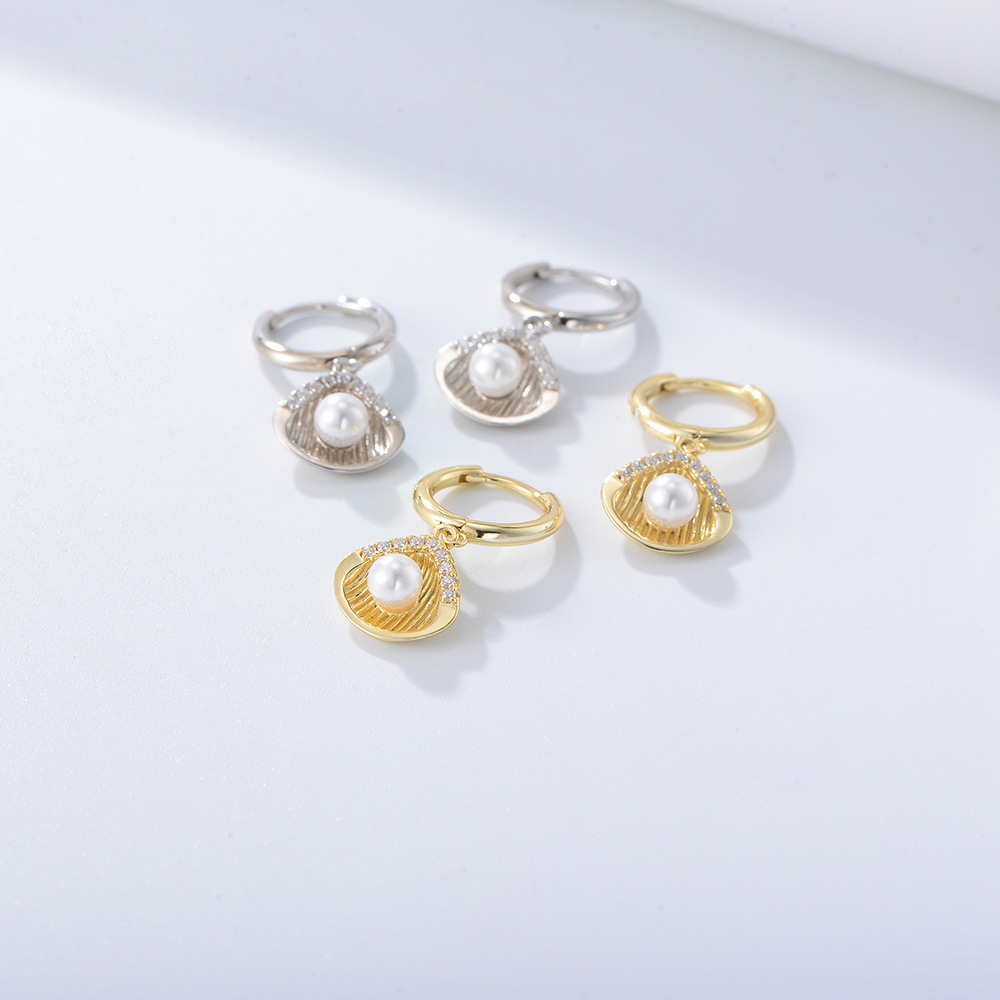 S925 plata esterlina en forma de concha de perlas pendientes de alto grado europeo y americano ins moda personalizada pendientes incrustados de diamantes para las mujeres