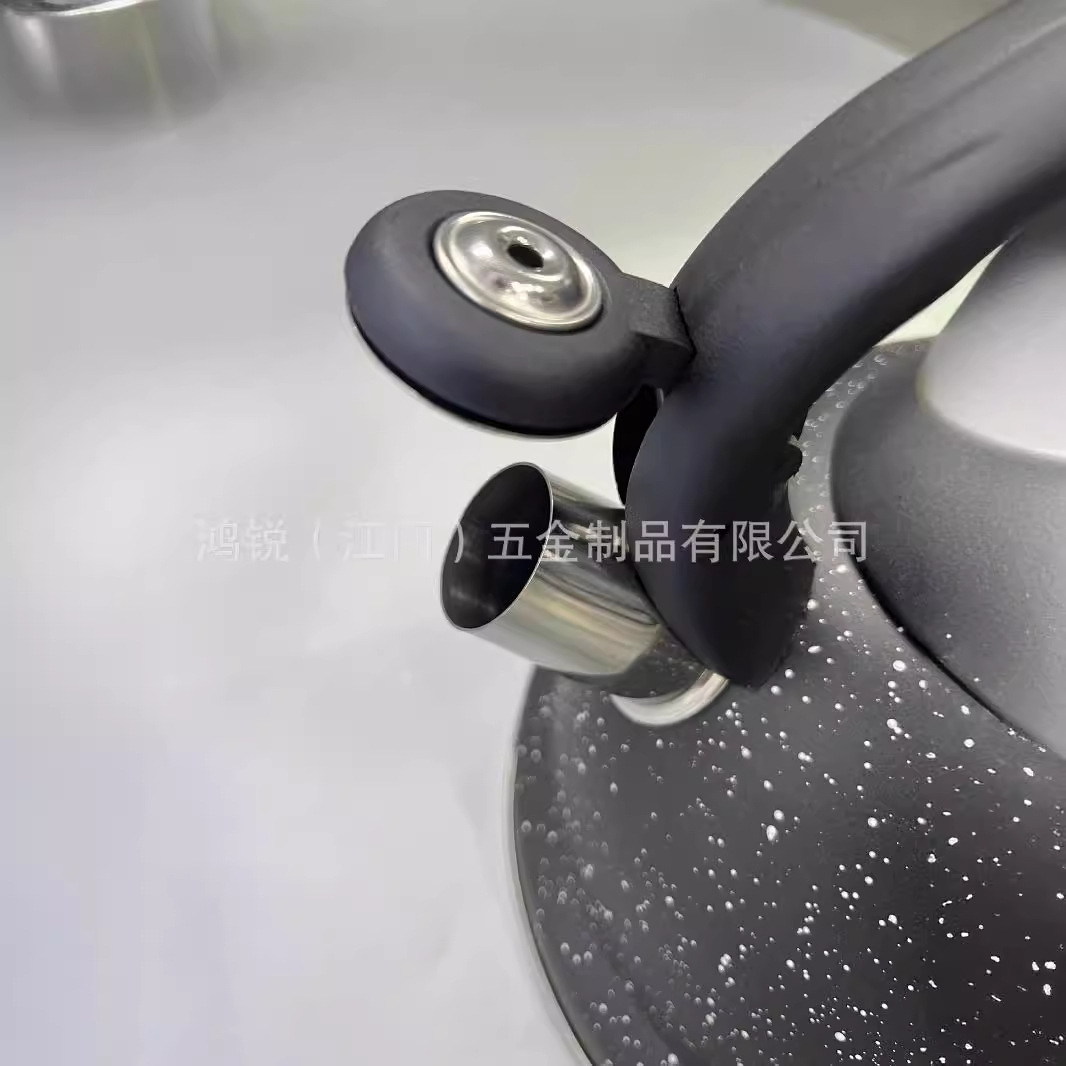Fábrica de productos de hardware de Jiangmen 201 acero inoxidable 3.0L botella de flauta fuente de fábrica disponible en stock