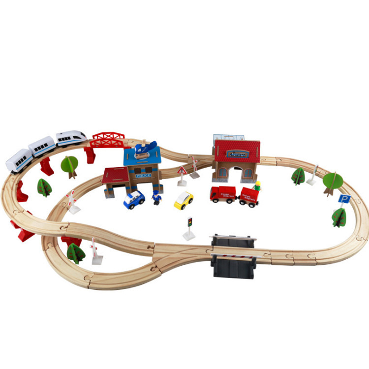 Pista de madera coche traje con 88 unidades de Tren Eléctrico traje pista de madera niños y niñas inteligencia Juguetes