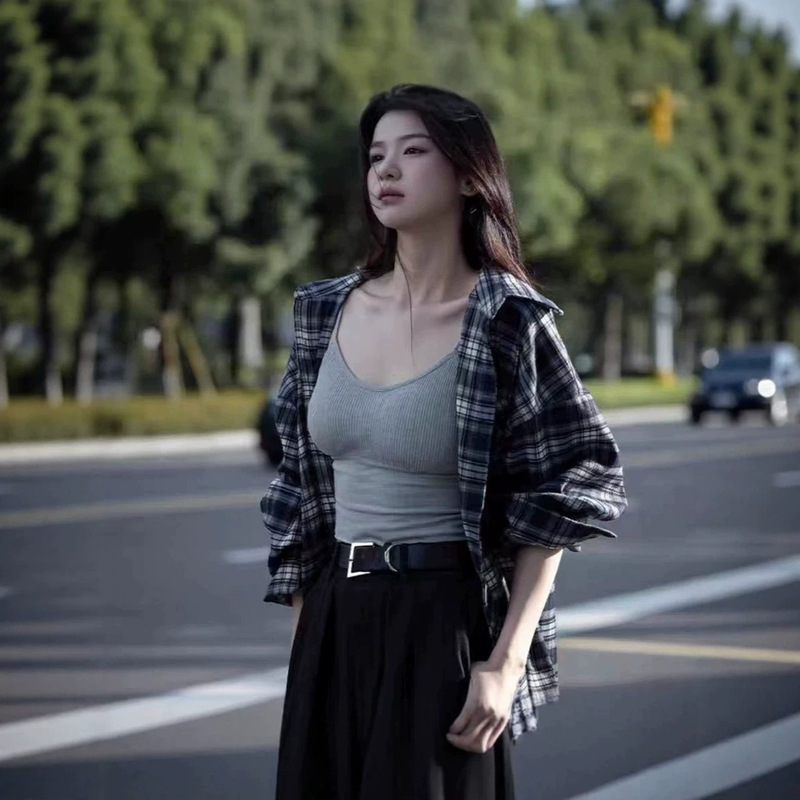 Korean-style American plaid long-sleeve shirt, new casual retro loose-fit cardigan, relaxed sun-protective shirt, outerwear