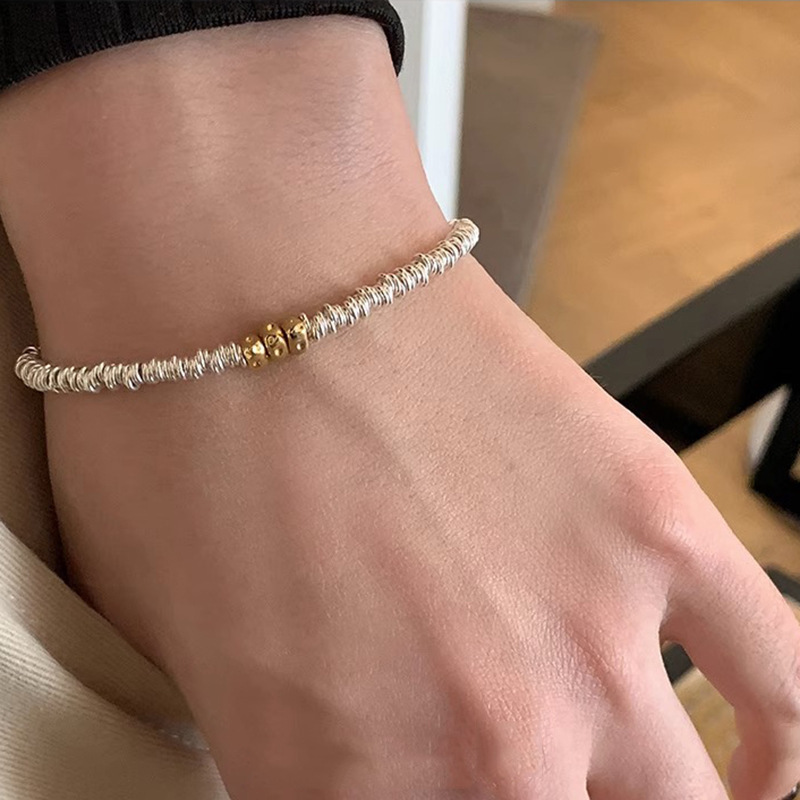 K-Style of Accessible Luxury Niche Exquisite Golden Broken Silver Bracelet for Women Cold Style Fashion Simple Silver Circle Gift for Best Friend