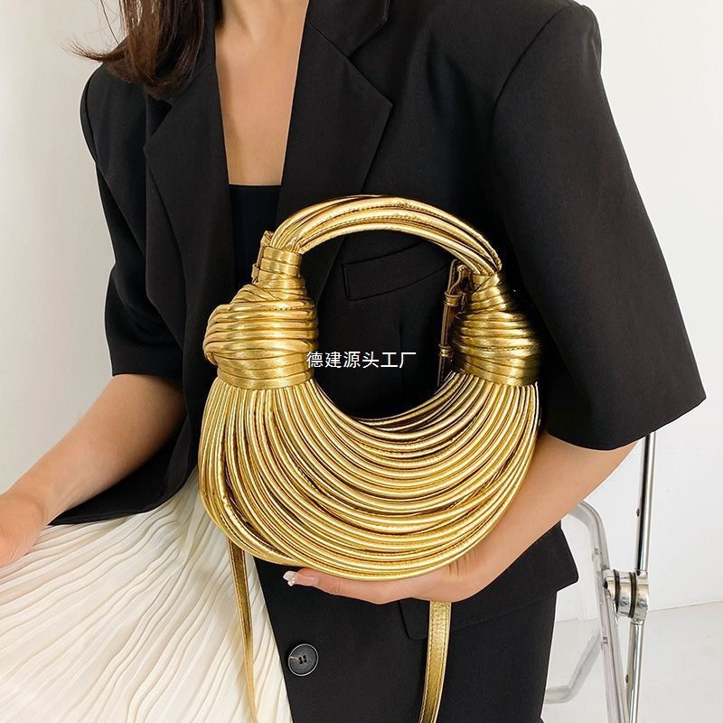 夏天小挎包包女士2025新款手工编织包法式小众休闲金色手提斜挎包