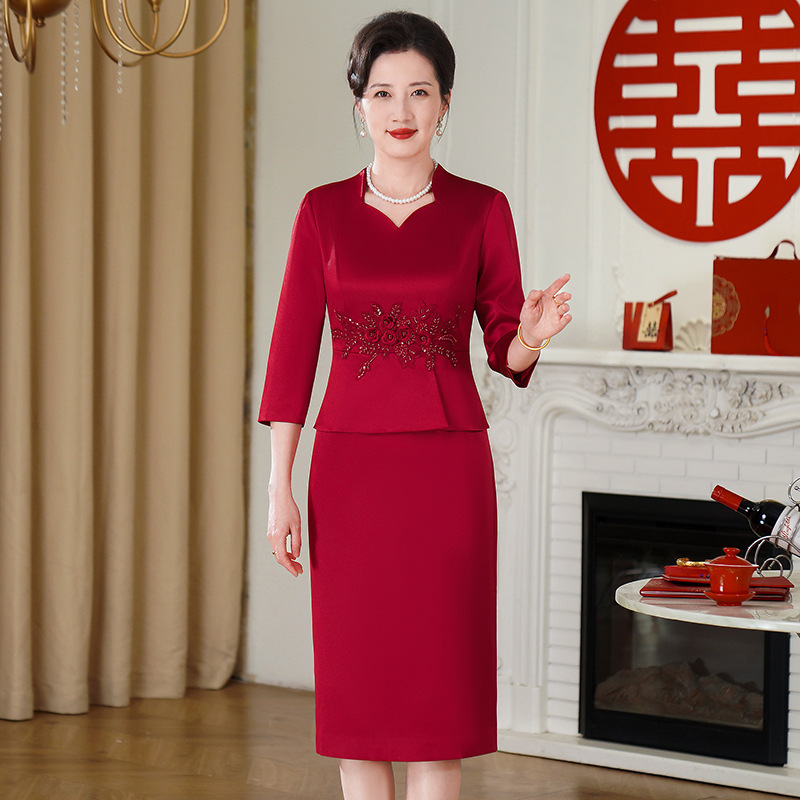 新型のウェディングドレスの新しい中国式の喜姑の結婚披露宴は中高年の女性のお母さんの夏服の若い国風のワンピースを詰めます。|undefined