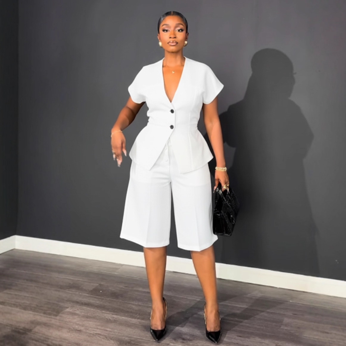 Elegant Office Two-Piece Set – Sleeveless Top & Tied Waist Shorts (Black/White/Green, S-2XL)_ecoleips.com