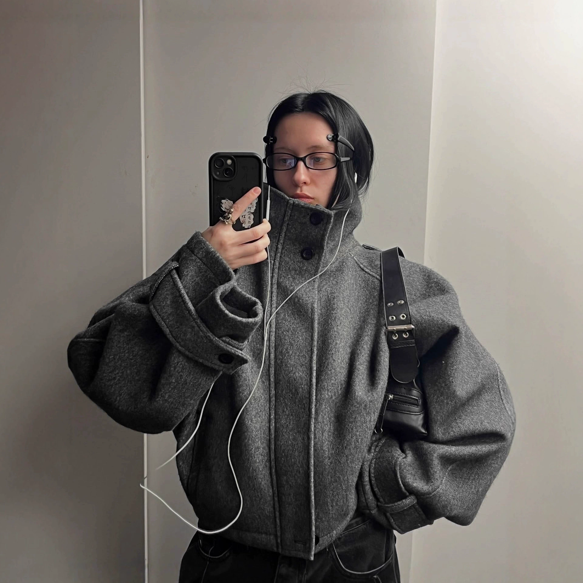 Осенняя коллекция 2025: Хит продаж на AliExpress – корейский стиль, свободный крой, универсальный укороченный шерстяной пальто с воротником-стойкой