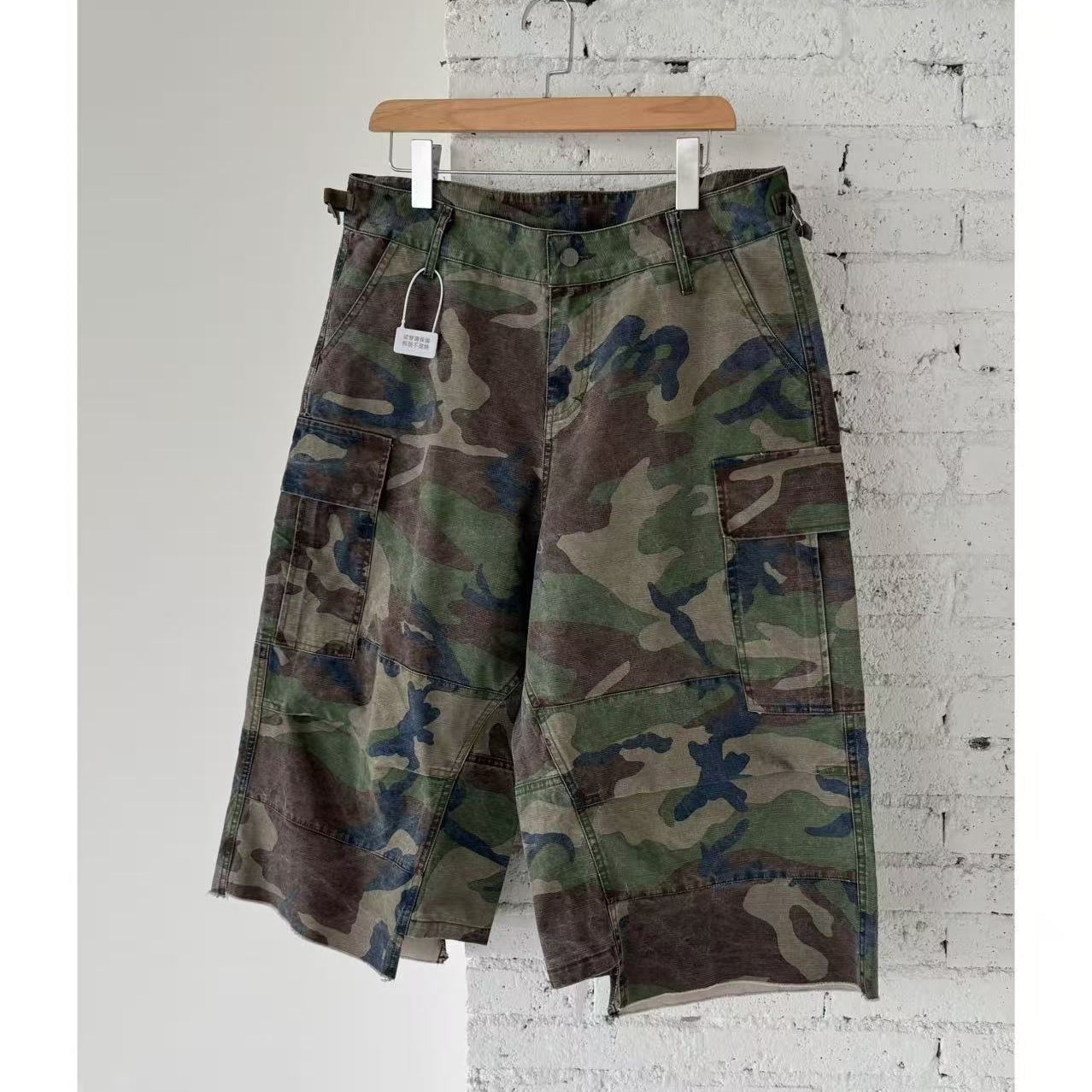 Original American Retro Cropped Pants! High Street Loose Camouflage Workwear Casual Wide-Leg Cropped Pants for Men and Women