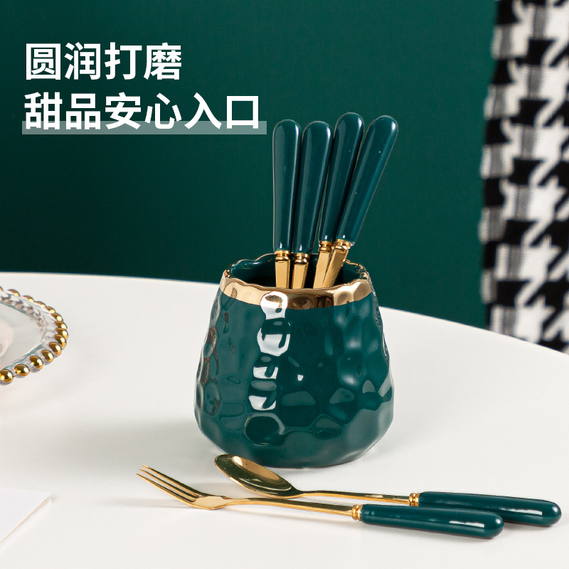 Tenedor de fruta hogar de gama alta postre Tenedor de almacenamiento tarro traje Luz de lujo palo de fruta tapón de fruta seguridad para niños tenedor pequeño