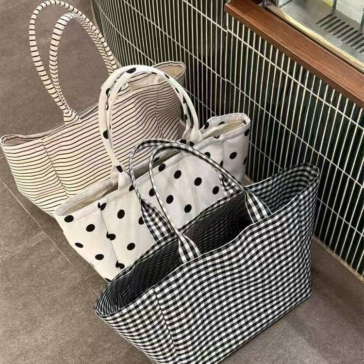 2025 New Model Four-Season Korean Style Lazy Style Cute Polka Dot Canvas Large Capacity Tote Bag for Commuting