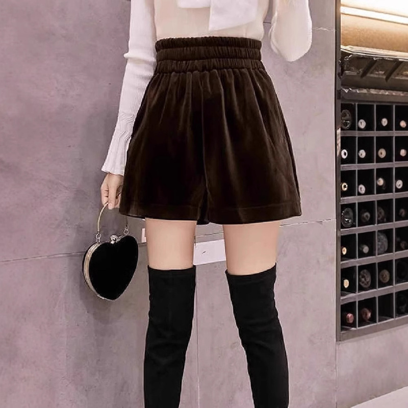 Black Velvet Shorts for Women 2025 New Autumn and Winter Outer Wear with Boots High Waist A-Line Wide Leg Boot Pants Black Velvet Shorts for Women 2025 New Autumn and Winter Outer Wear with Boots High Waist A-Line Wide Leg Boot Pants