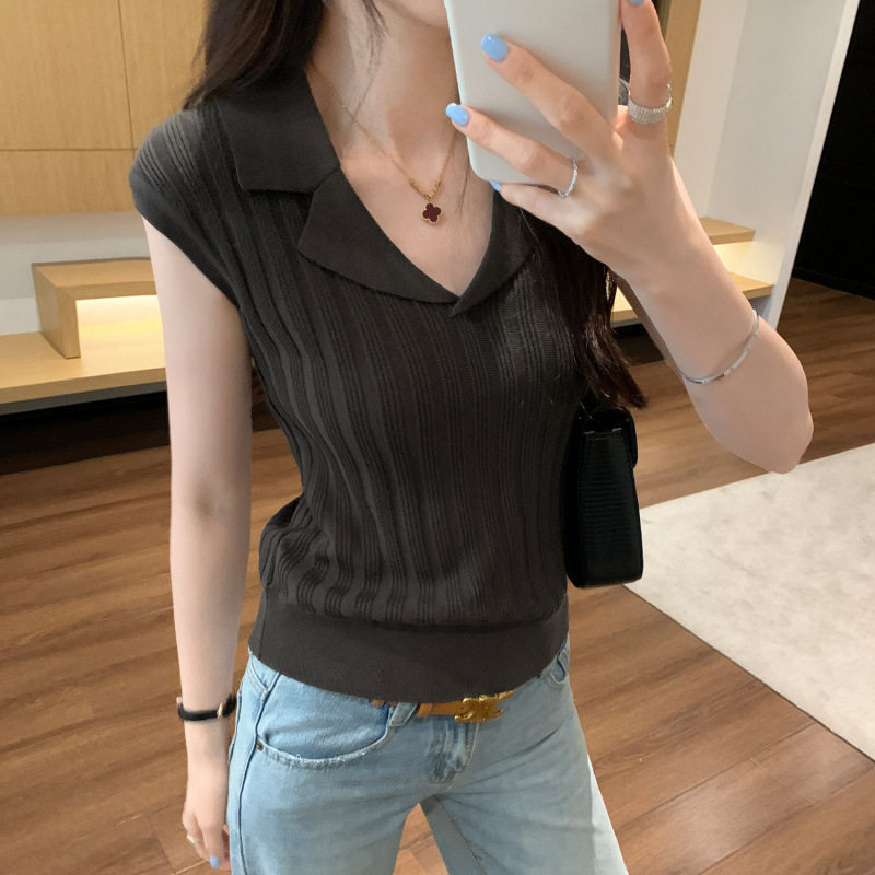European French High-End Retro Polo Collar Sleeveless Wool Knitwear for Women 2025 Summer New Unique Top for Women European French High-End Retro Polo Collar Sleeveless Wool Knitwear for Women 2025 Summer New Unique Top for Women