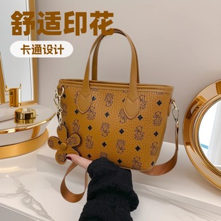 �߼��а���Ů�W�t�¿�羳���|б���ӡ���ٴ�r��Ůʿ����ˮͰ��