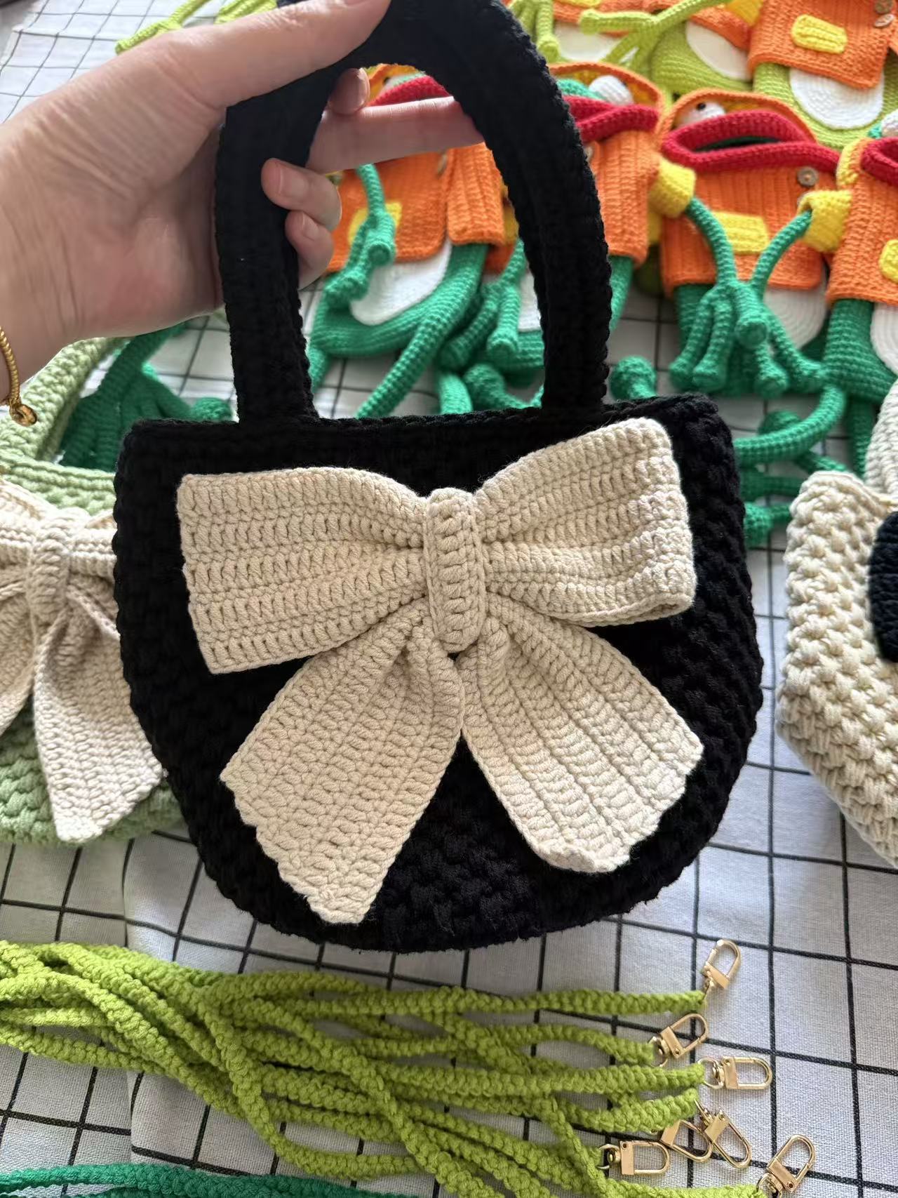 Estilo elegante Sheffield línea gancho tejido gran bolso de fresa bolso de teléfono móvil regalo de vacaciones de la familia hecha a mano