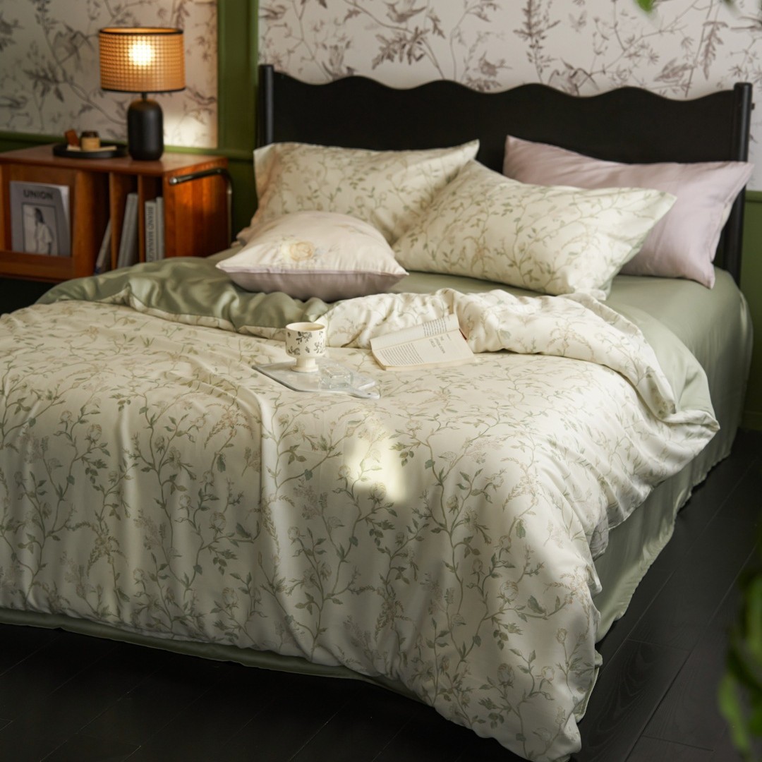 Luxury Ice Silk Duvet Cover Set Lightweight Summer Bedding_voghion.com