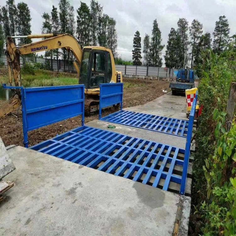 鲁鸿洗车机厂家发货 整体烤漆经久耐用 全自动洗车台煤矿